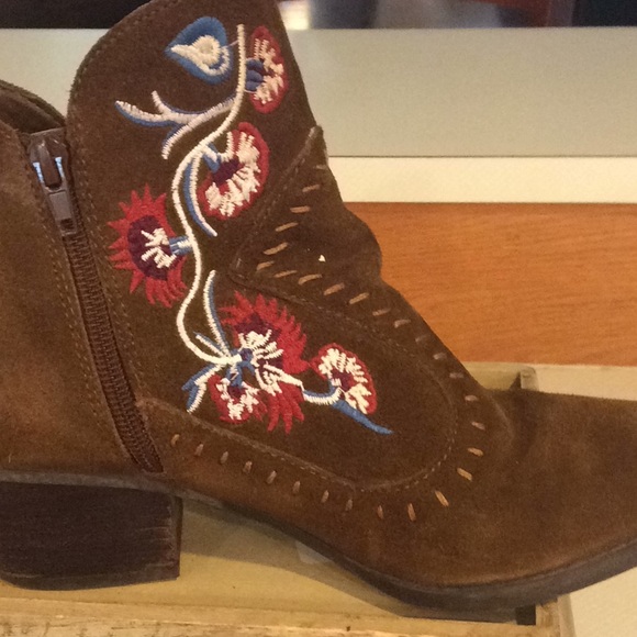 CARLOS BOOTS! - Picture 4 of 10